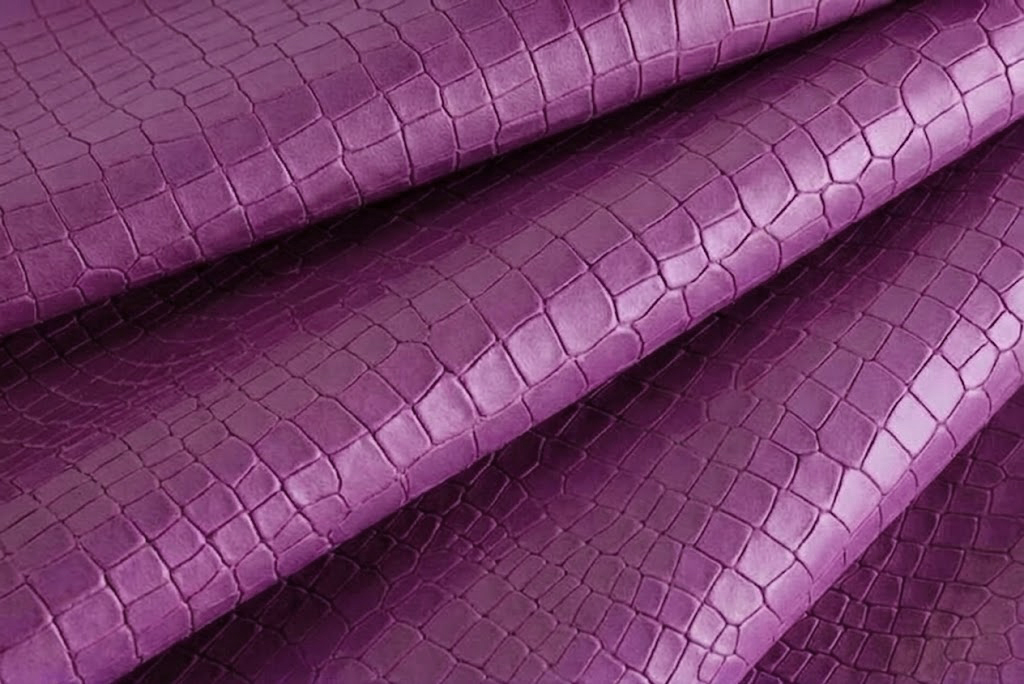 Mauve purple crocodile-print leather for pumps, heels, clutches, boots... - F. KOOIJMAN Paris