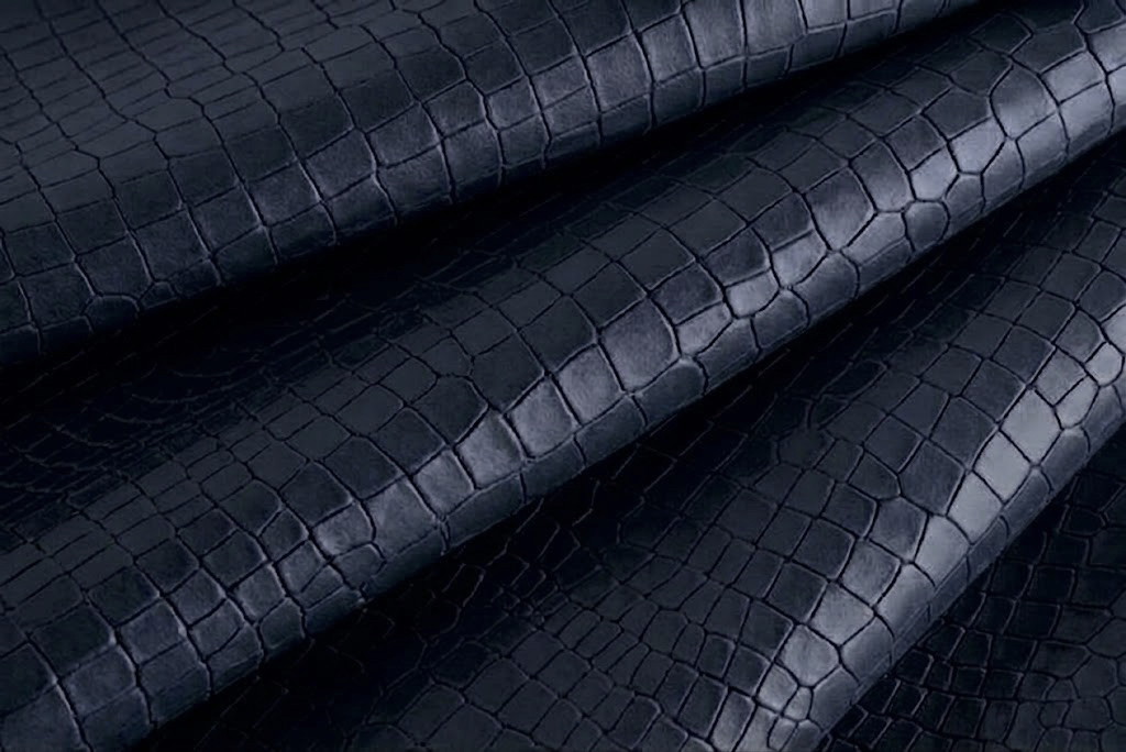 Navy blue crocodile-print leather for pumps, heels, clutches, boots... - F. KOOIJMAN Paris