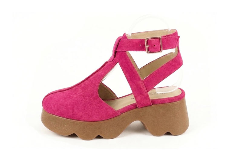 Dress T-strap closed-toe heels in fuchsia pink leather with  and  - Profile view