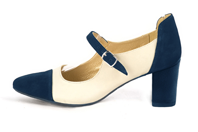 Navy blue and off white women's dress pumps, with a round neckline. Round toe. Medium block heels. Profile view - Florence KOOIJMAN