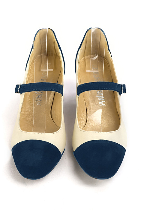 Navy blue and off white women's dress pumps, with a round neckline. Round toe. Medium block heels. Top view - Florence KOOIJMAN