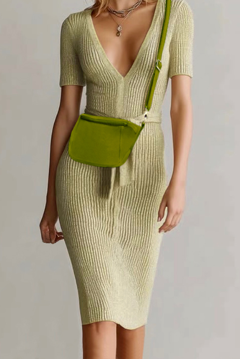 Dress handbag in pistachio green leather - Worn view