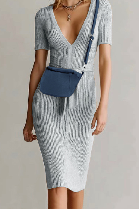 Dress handbag in denim blue leather - Worn view