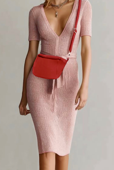 Dress handbag in scarlet red leather - Worn view