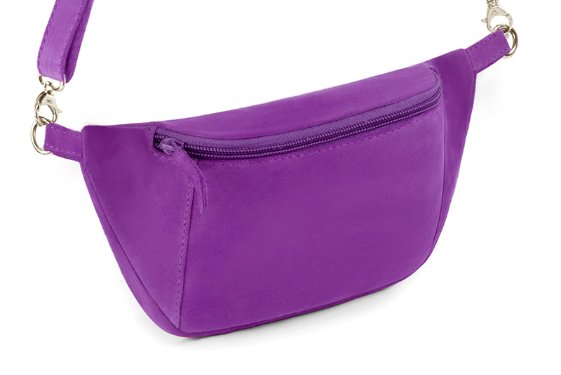 Handcrafted women's luxurious elegant handbag in premium mauve purple leather. Perfect for elevated everyday style.   
                Choose from our luxurious collections of leather and fabric to perfectly match your handbags to your outfits.