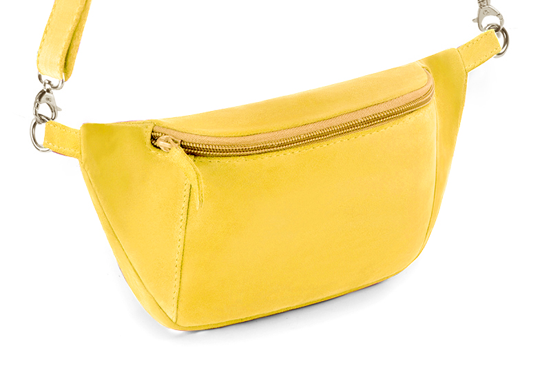 Handcrafted women's luxurious elegant handbag in premium yellow leather. Perfect for elevated everyday style.   
                Choose from our luxurious collections of leather and fabric to perfectly match your handbags to your outfits.