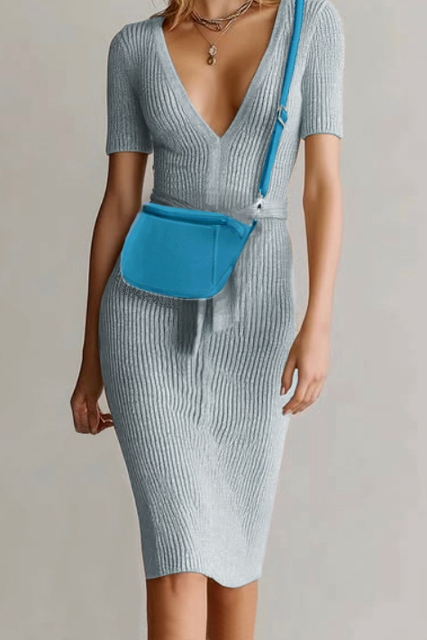 Dress handbag in turquoise blue leather - Worn view