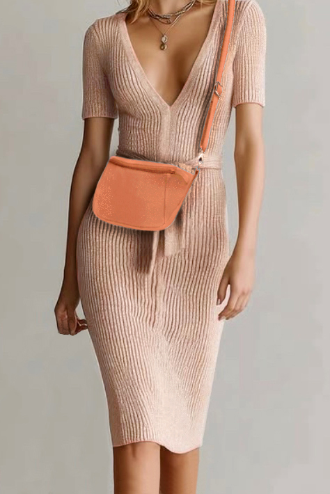 Dress handbag in peach leather - Worn view