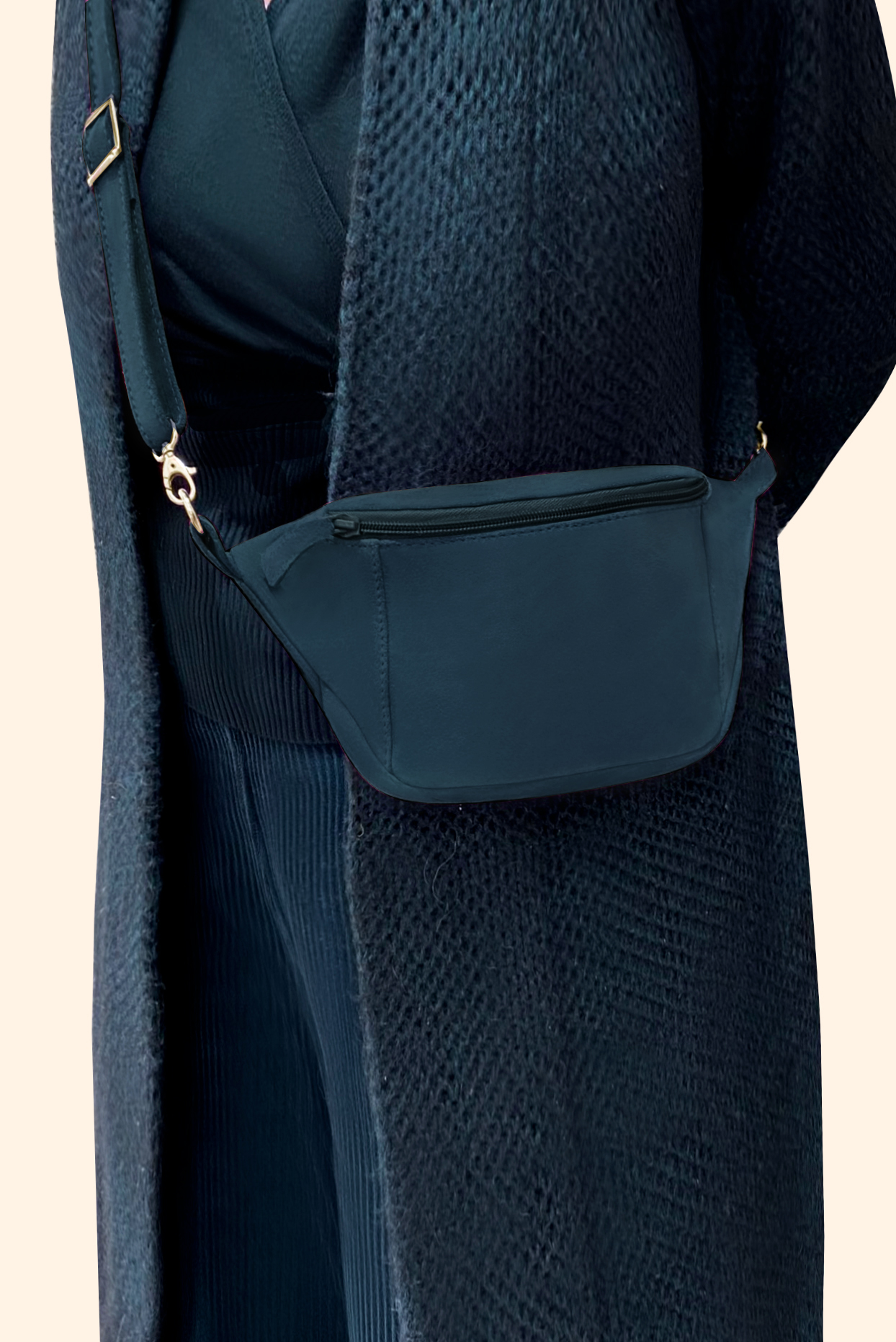 Peacock blue women's dress clutch, for weddings, ceremonies, cocktails and parties. Worn view - Florence KOOIJMAN