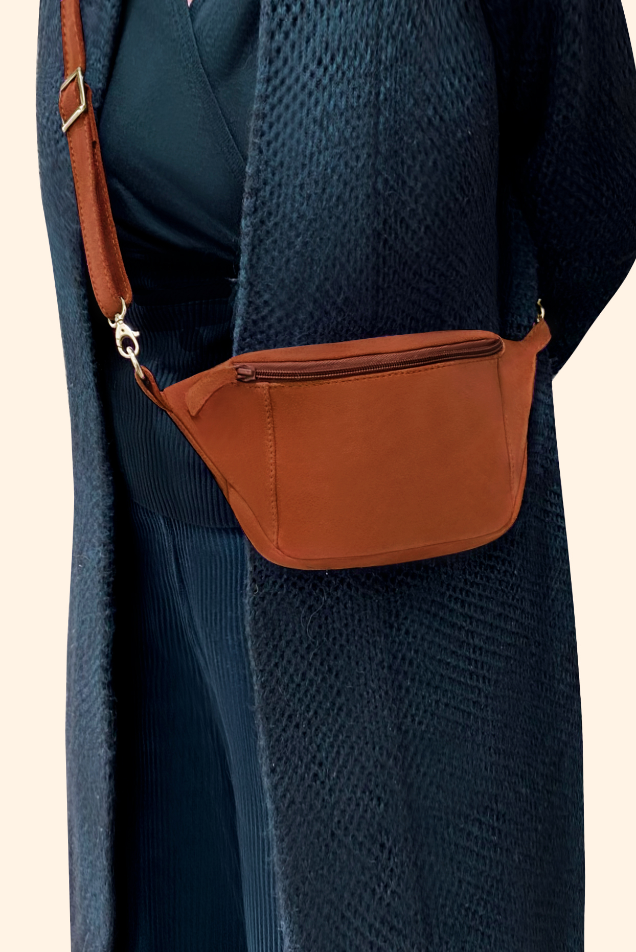 Terracotta orange women's dress clutch, for weddings, ceremonies, cocktails and parties. Worn view - Florence KOOIJMAN