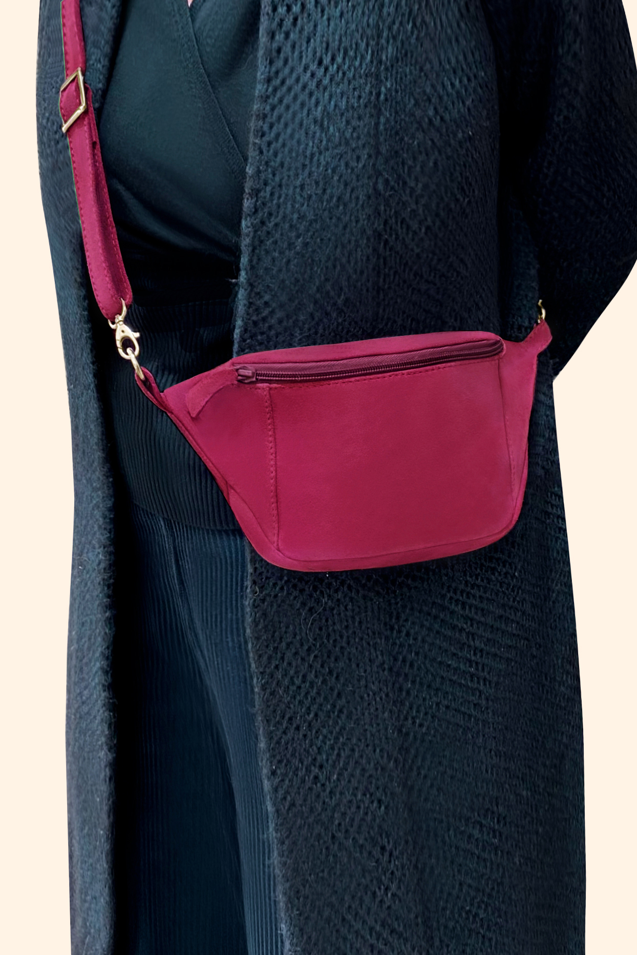 Fuschia pink women's dress handbag, matching pumps and belts. Worn view - Florence KOOIJMAN