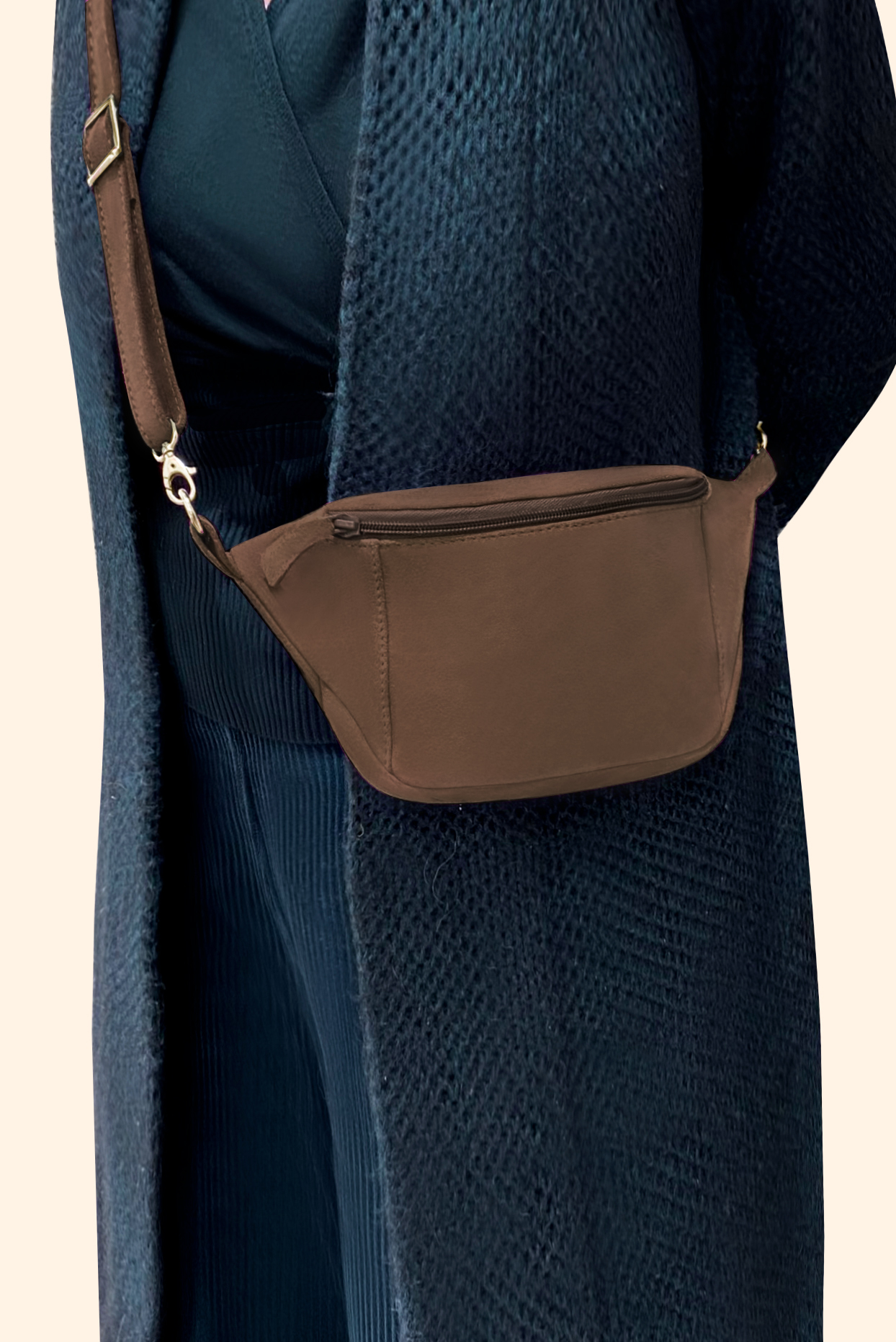 Chocolate brown women's dress clutch, for weddings, ceremonies, cocktails and parties. Worn view - Florence KOOIJMAN