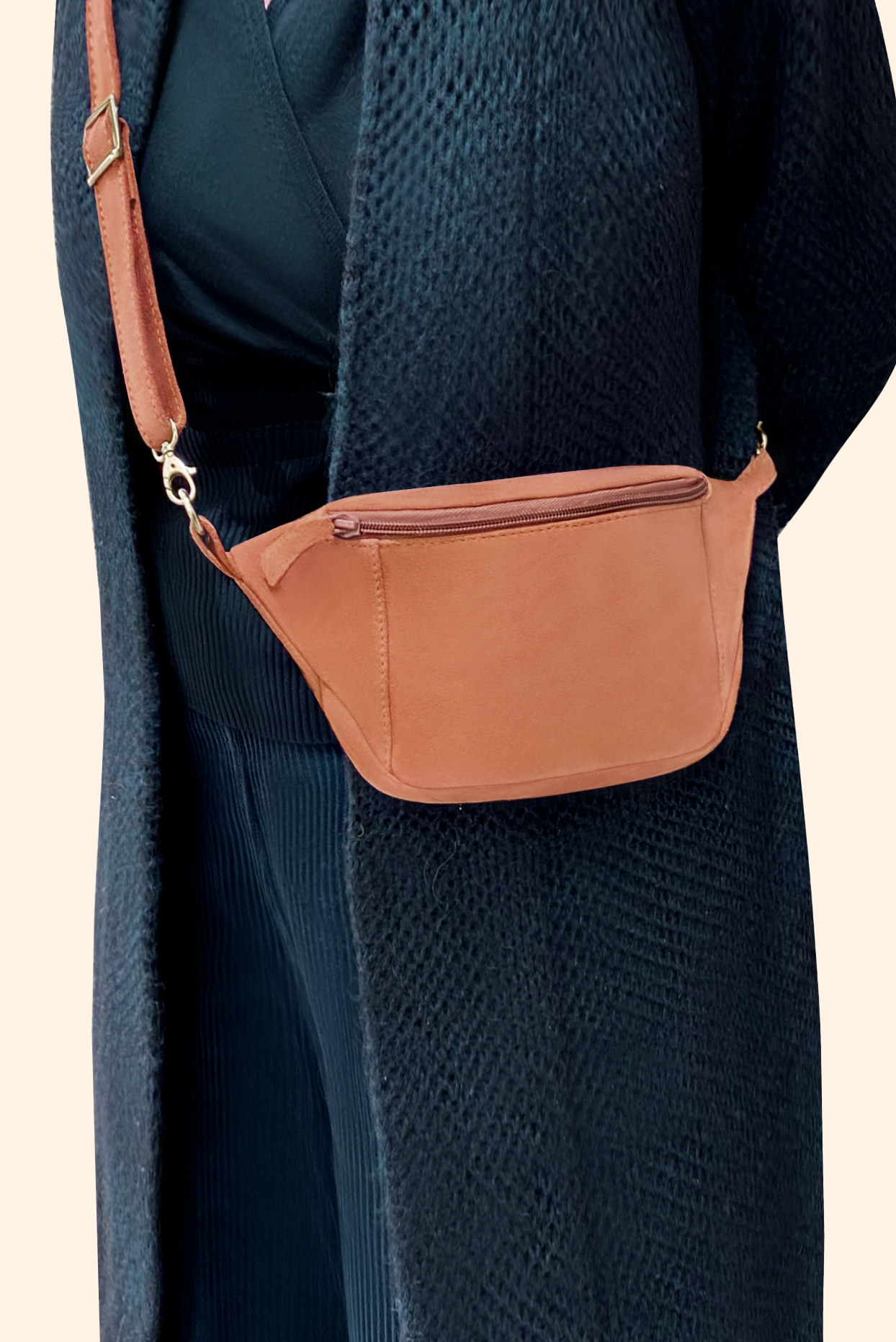 Peach orange women's dress clutch, for weddings, ceremonies, cocktails and parties. Worn view - Florence KOOIJMAN