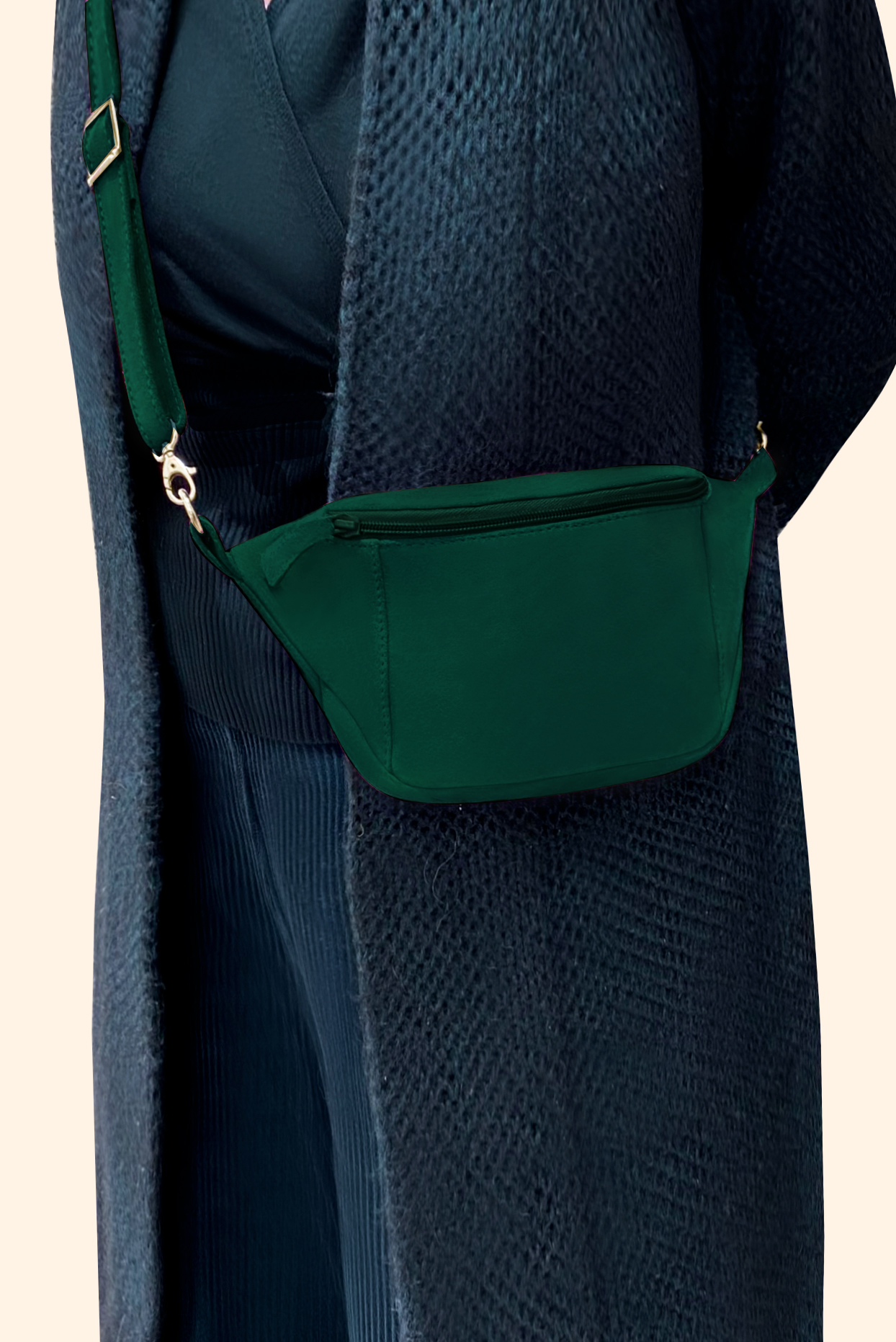 Forest green women's dress clutch, for weddings, ceremonies, cocktails and parties. Worn view - Florence KOOIJMAN