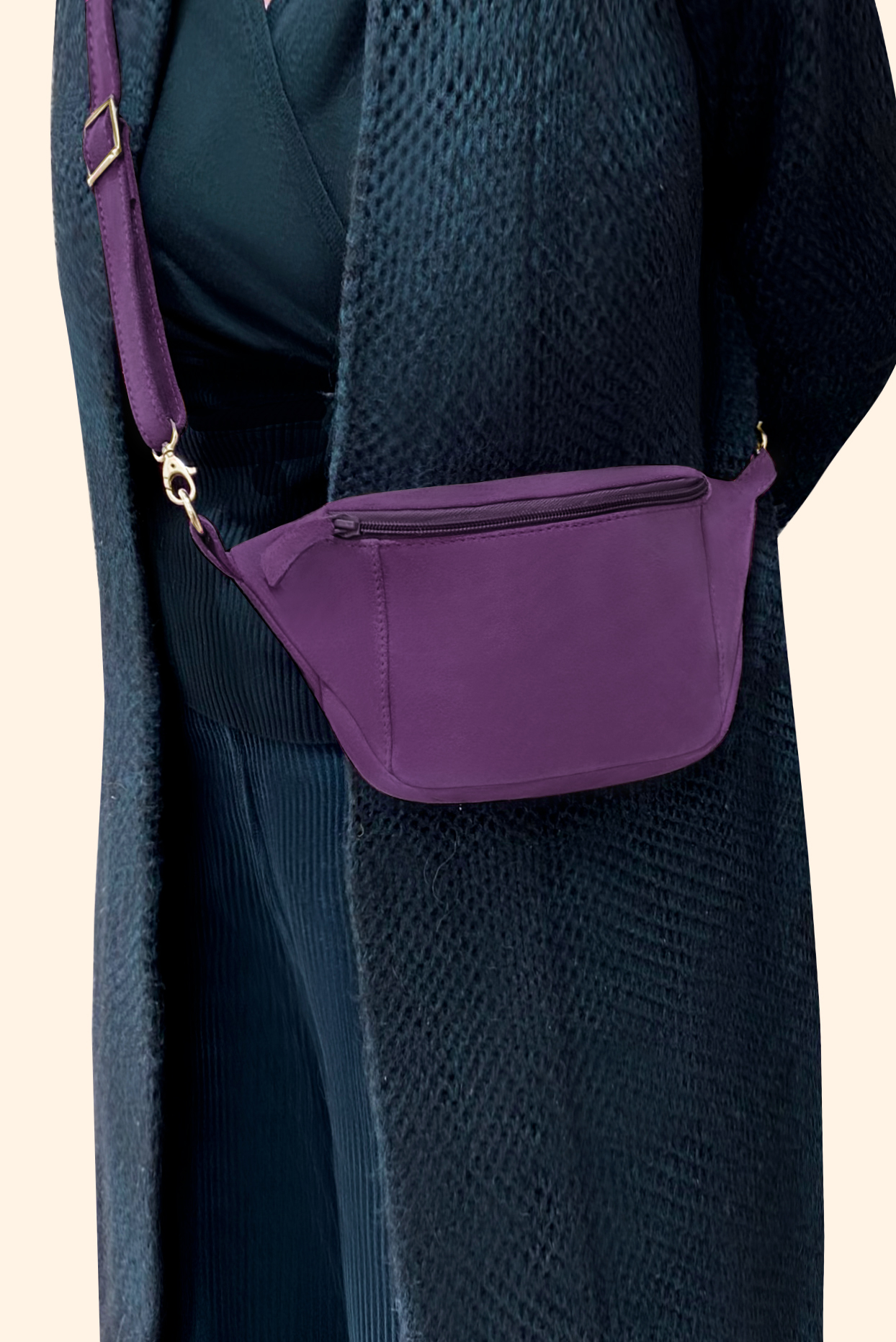 Amethyst purple women's dress clutch, for weddings, ceremonies, cocktails and parties. Worn view - Florence KOOIJMAN