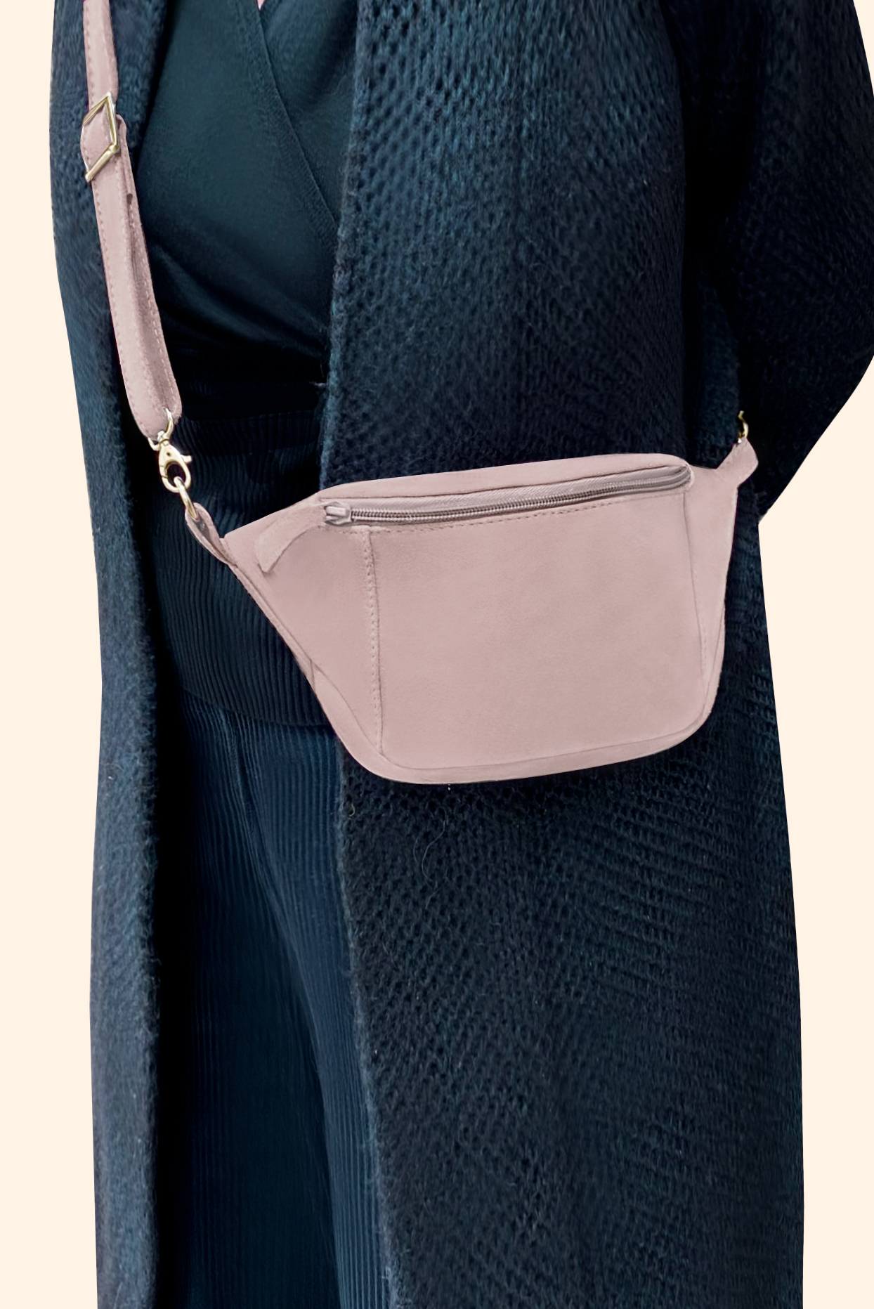 Powder pink women's dress clutch, for weddings, ceremonies, cocktails and parties. Worn view - Florence KOOIJMAN