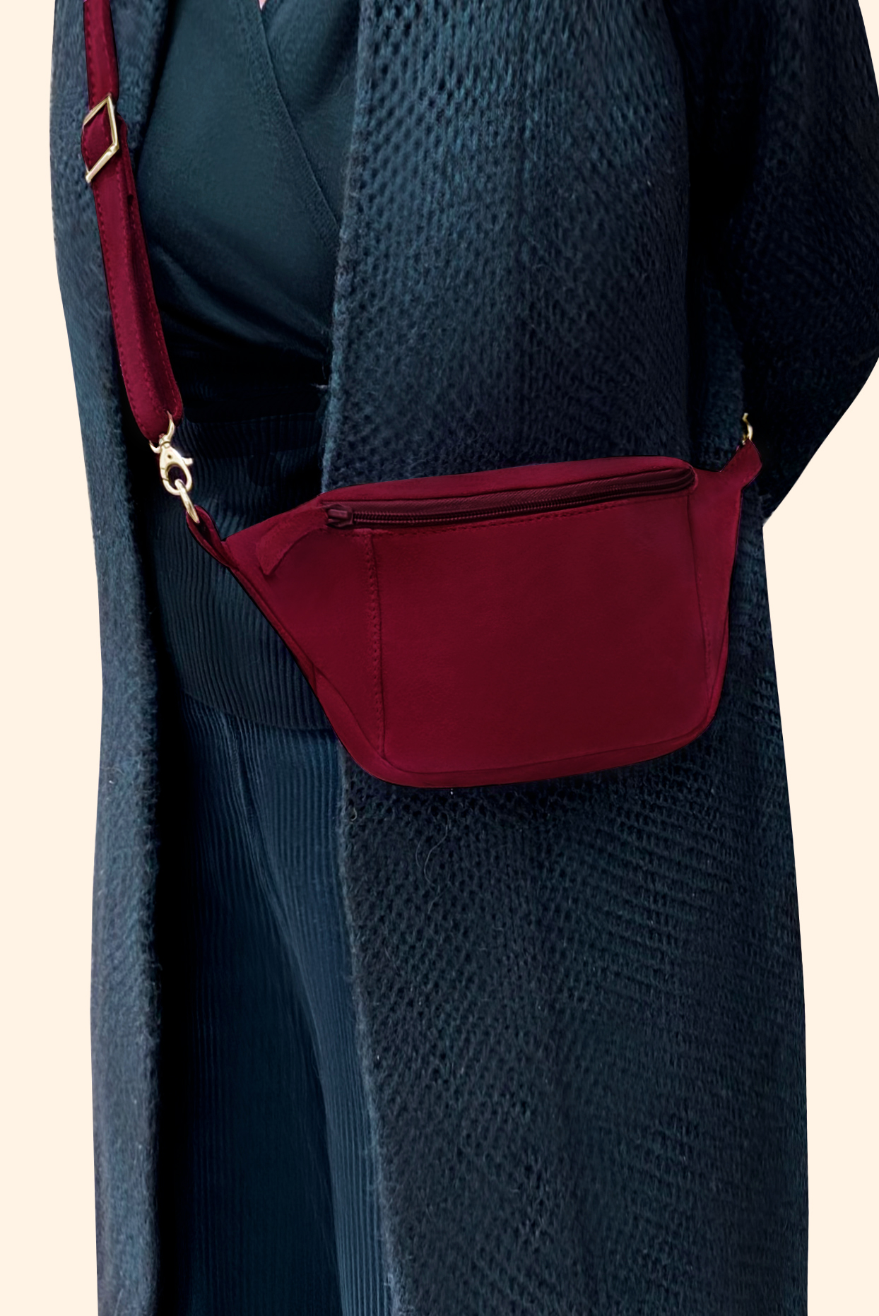 Burgundy red women's dress clutch, for weddings, ceremonies, cocktails and parties. Worn view - Florence KOOIJMAN