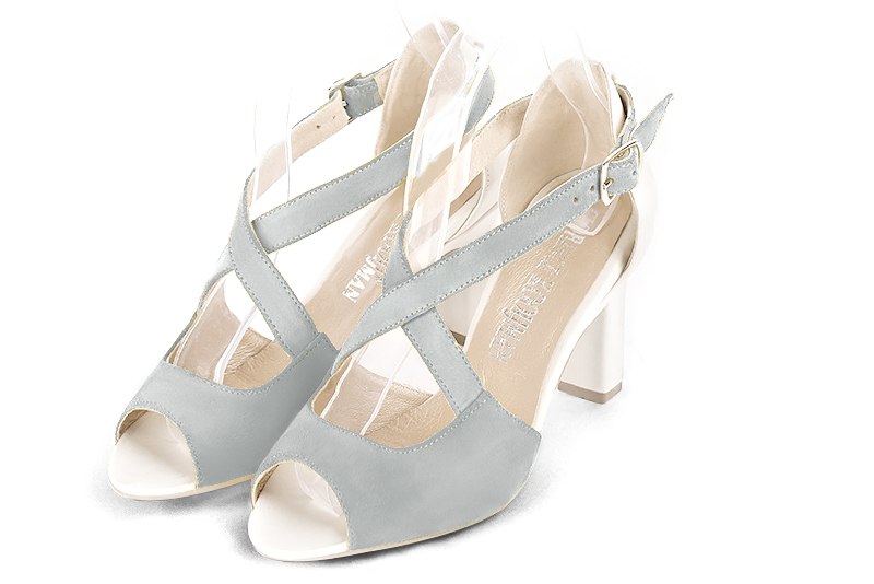 Pearl grey and off white women's closed back sandals, with crossed straps. Round toe. High kitten heels. Front view - Florence KOOIJMAN