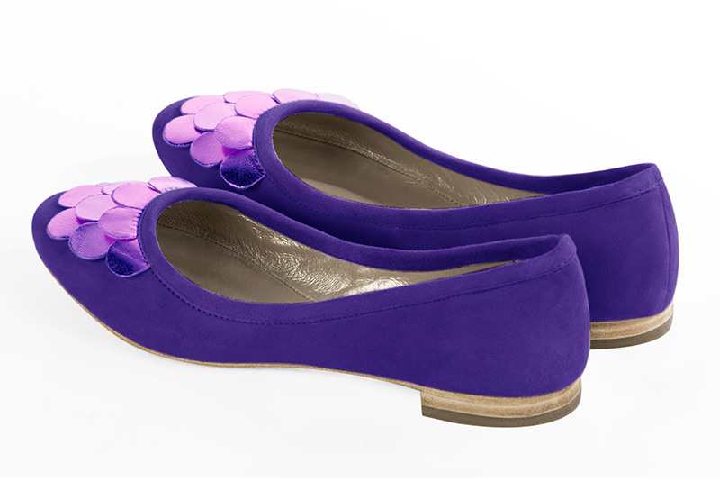 Violet purple women's ballet pumps, with flat heels. Round toe. Flat leather soles. Rear view - Florence KOOIJMAN