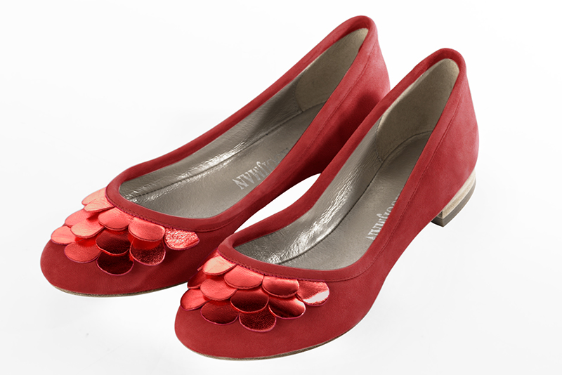 Scarlet red women's ballet pumps, with flat heels. Round toe. Flat leather soles - Florence KOOIJMAN