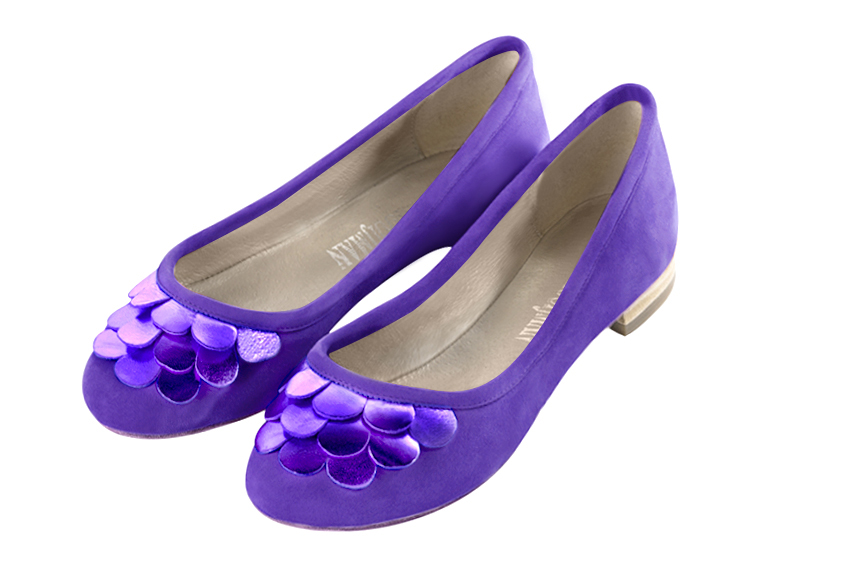 Violet purple women's ballet pumps, with flat heels. Round toe. Flat leather soles. Front view - Florence KOOIJMAN