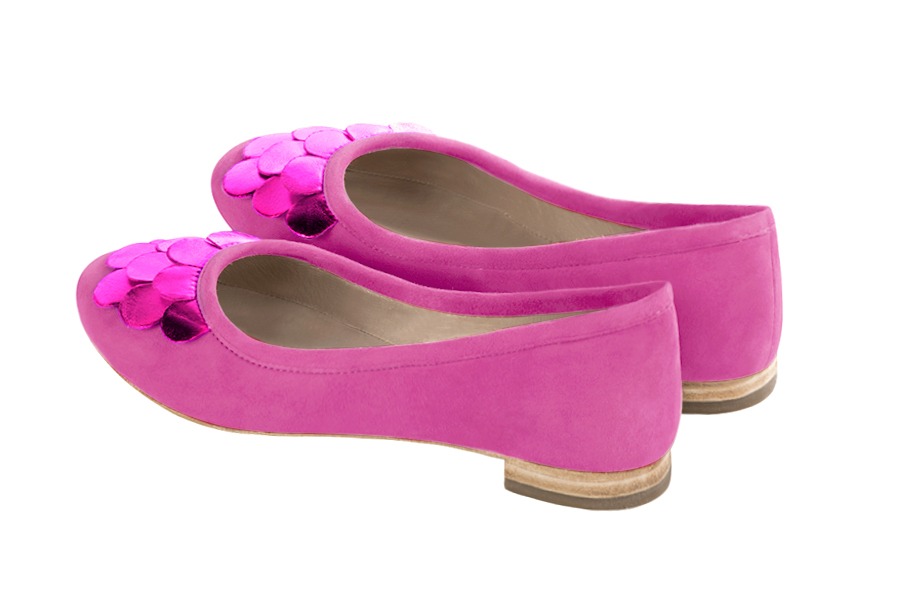 Shocking pink women's ballet pumps, with flat heels. Round toe. Flat leather soles. Rear view - Florence KOOIJMAN