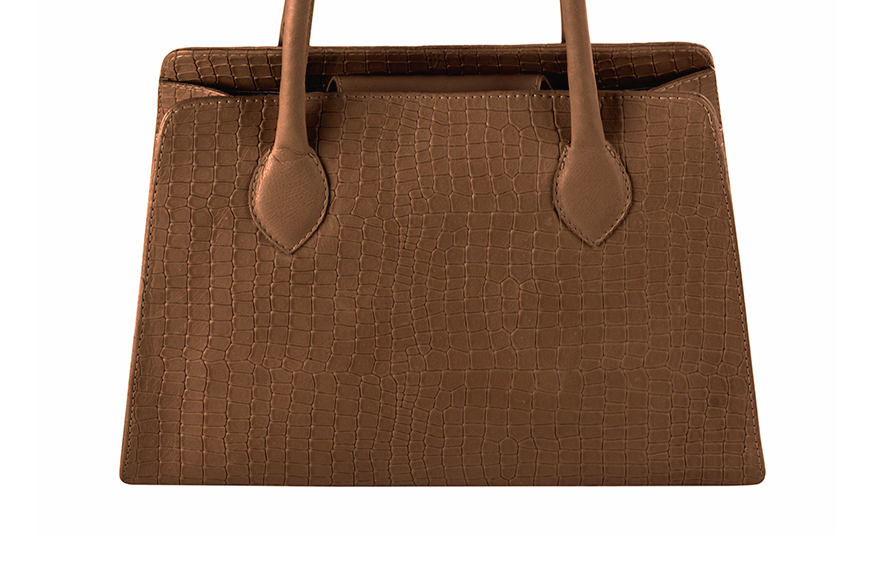 Caramel brown women's dress handbag, matching pumps and belts. Profile view - Florence KOOIJMAN