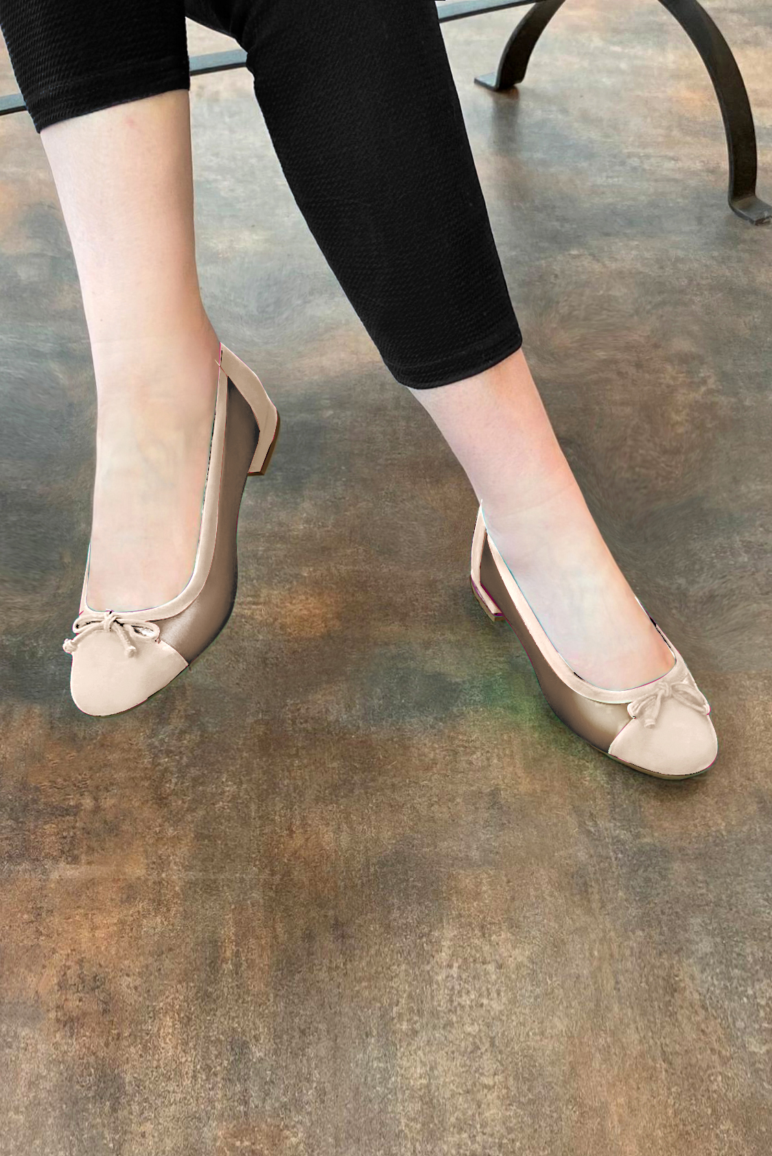 Champagne white and bronze gold women's ballet pumps, with low heels. Round toe. Flat block heels. Worn view - Florence KOOIJMAN