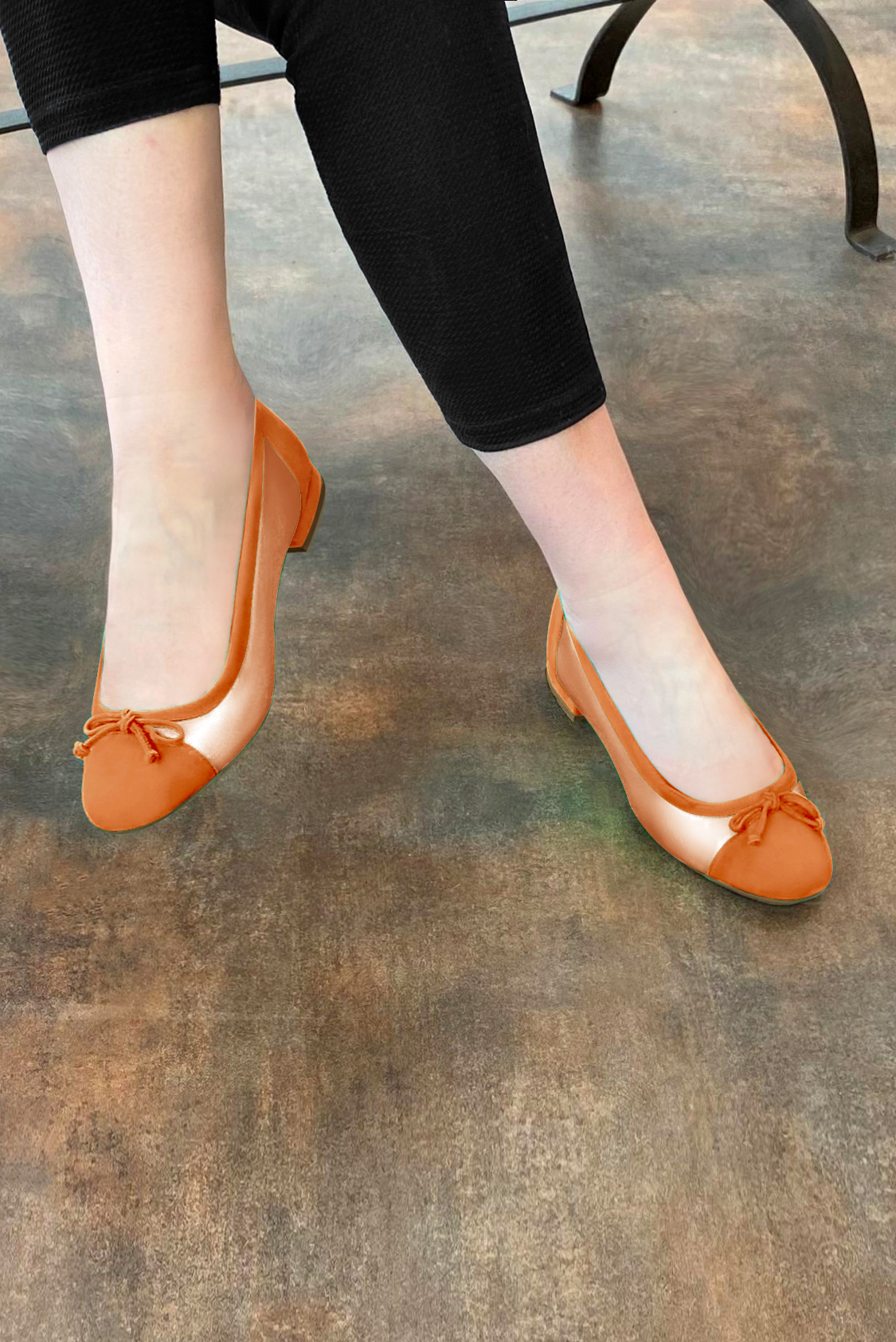 Apricot orange women's ballet pumps, with low heels. Round toe. Flat block heels. Worn view - Florence KOOIJMAN