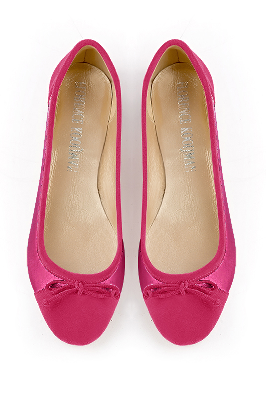 Fuschia pink women's ballet pumps, with low heels. Round toe. Flat block heels. Top view - Florence KOOIJMAN