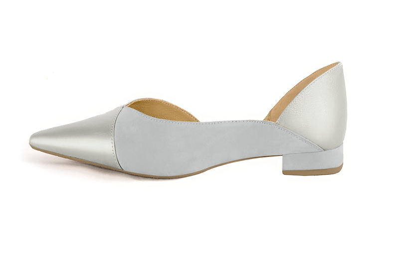 Light silver and pearl grey women's open arch dress pumps. Pointed toe. Flat flare heels. Profile view - Florence KOOIJMAN