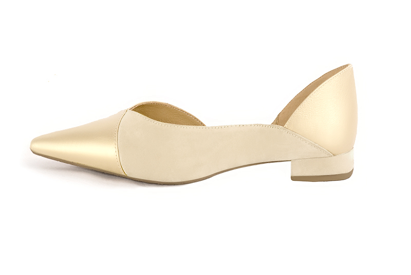 Gold and champagne beige women's open arch dress pumps. Pointed toe. Flat flare heels. Profile view - Florence KOOIJMAN