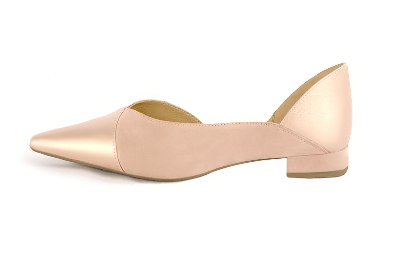 Powder pink women's open arch dress pumps. Pointed toe. Flat block heels. Profile view - Florence KOOIJMAN