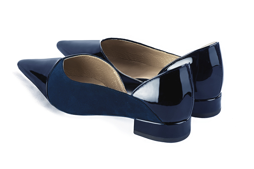 Navy blue women's open arch dress pumps. Pointed toe. Flat block heels. Rear view - Florence KOOIJMAN