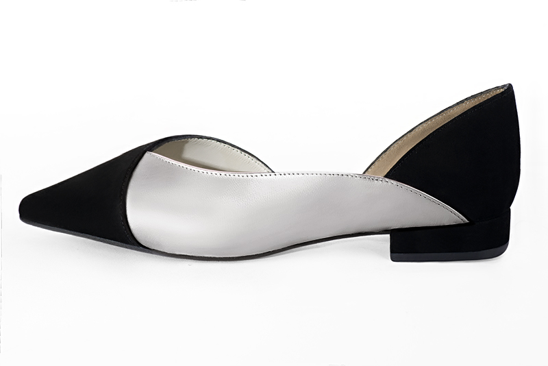 Matt black and light silver women's open arch dress pumps. Pointed toe. Flat block heels. Profile view - Florence KOOIJMAN
