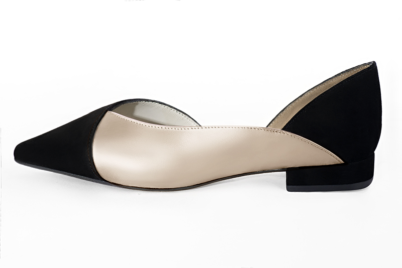 Matt black and gold women's open arch dress pumps. Pointed toe. Flat block heels. Profile view - Florence KOOIJMAN