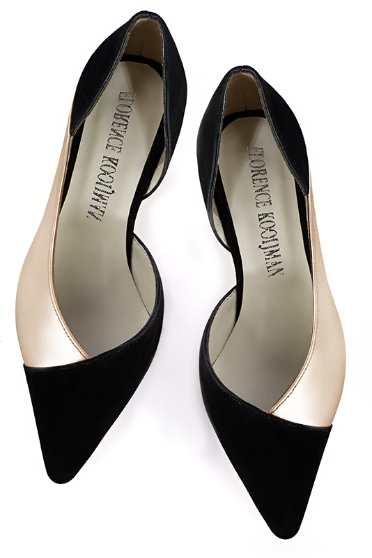 Matt black and gold women's open arch dress pumps. Pointed toe. Flat block heels. Top view - Florence KOOIJMAN