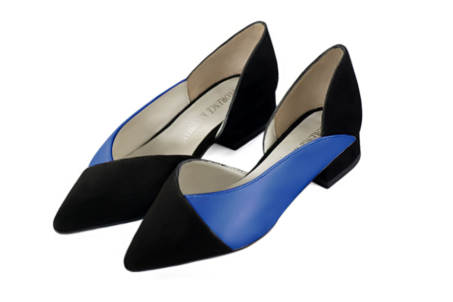 Matt black and electric blue women's open arch dress pumps. Pointed toe. Flat block heels. Front view - Florence KOOIJMAN