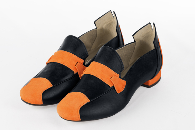 Terracotta orange and navy blue women's fashion loafers. Round toe. Flat block heels. Front view - Florence KOOIJMAN
