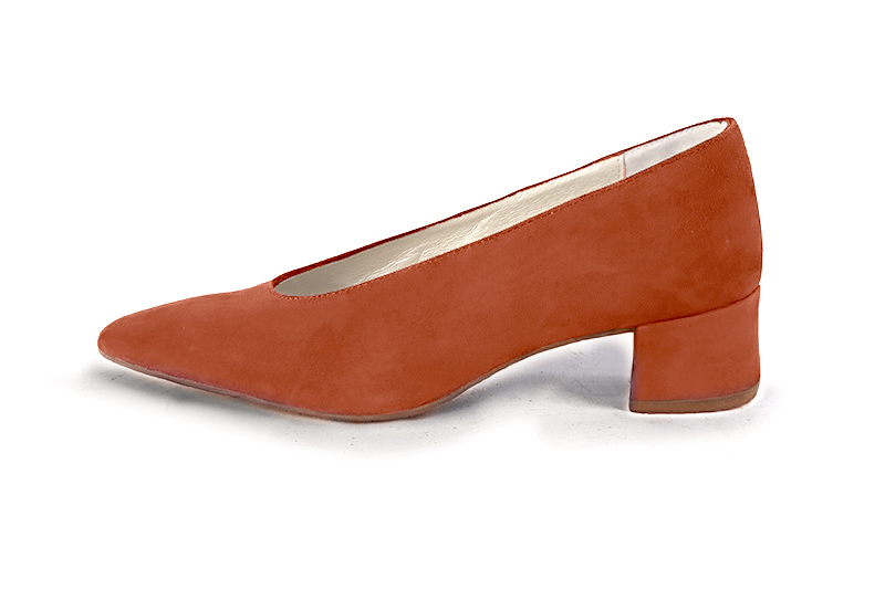 Terracotta orange women's dress pumps, with a round neckline. Tapered toe. Low flare heels. Profile view - Florence KOOIJMAN