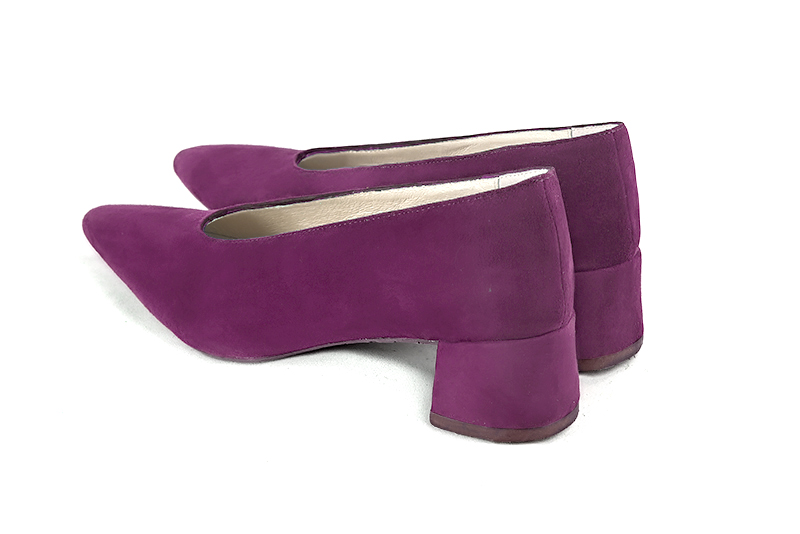 Mulberry purple women's dress pumps, with a round neckline. Tapered toe. Low flare heels. Rear view - Florence KOOIJMAN