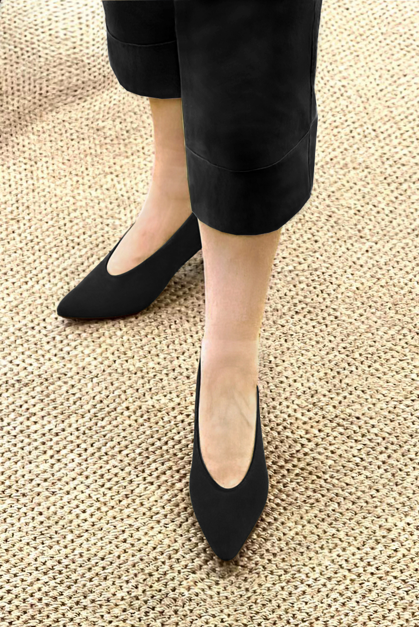 Matt black women's dress pumps, with a round neckline. Tapered toe. Low flare heels. Worn view - Florence KOOIJMAN