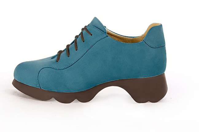 French elegance and refinement for these peacock blue casual lace-up shoes, 
                available in many subtle leather and colour combinations. A cross between a derby and a trainer, this pretty model is a comfortable companion. 
                Matching clutches for parties, ceremonies and weddings.   
                You can customize these lace-up shoes to perfectly match your tastes or needs, and have a unique model.  
                Choice of leathers, colours, knots and heels. 
                Wide range of materials and shades carefully chosen.  
                Rich collection of flat, low, mid and high heels.  
                Small and large shoe sizes - Florence KOOIJMAN