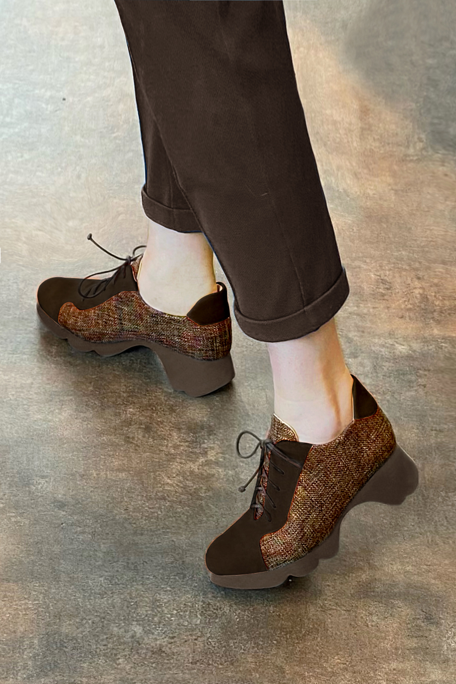 Dark brown and terracotta orange women's casual lace-up shoes.. Worn view - Florence KOOIJMAN