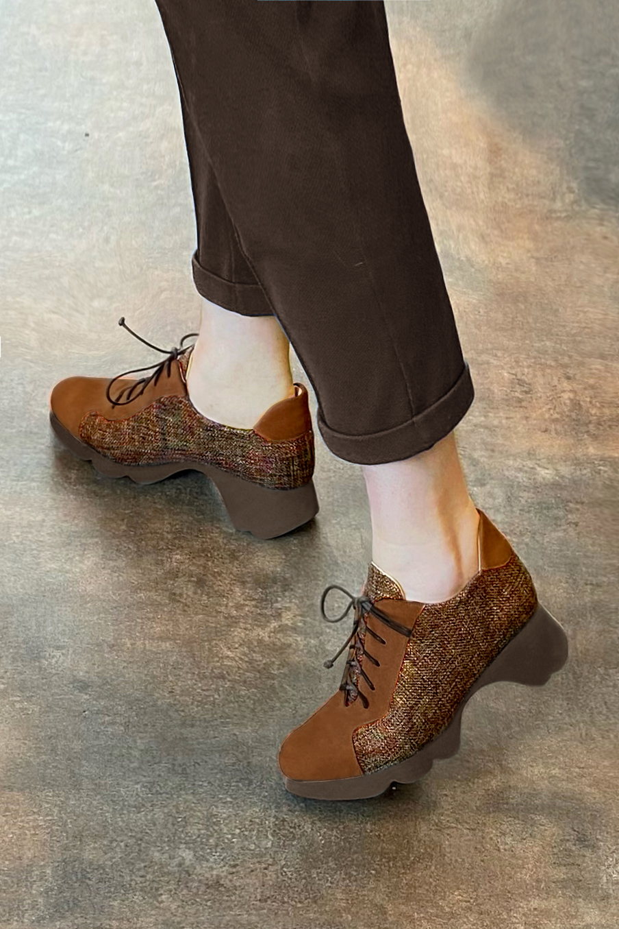 Caramel brown and terracotta orange women's casual lace-up shoes.. Worn view - Florence KOOIJMAN