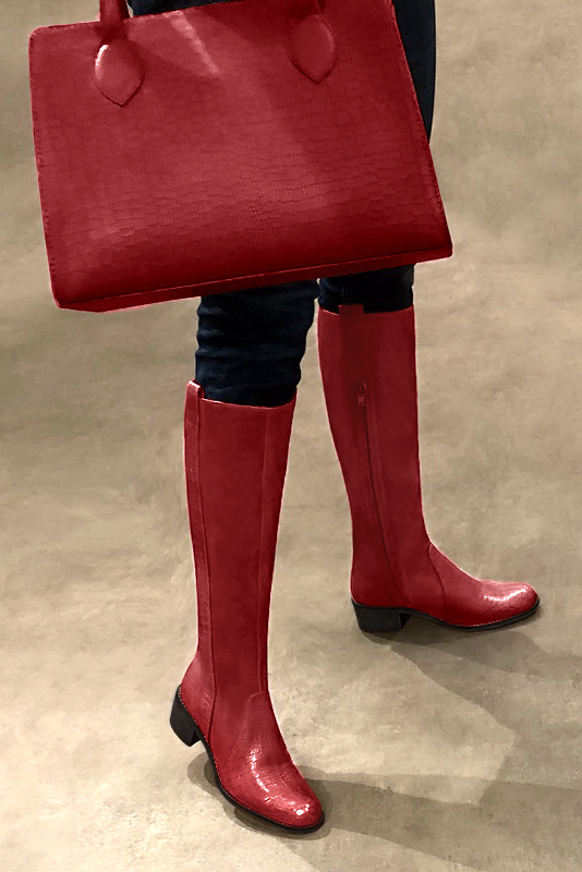 Scarlet red women's riding knee-high boots. Round toe. Low leather soles. Made to measure. Worn view - Florence KOOIJMAN