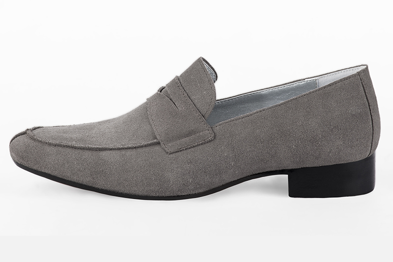 Pebble grey dress loafers for men. Round toe. Flat leather soles. Profile view - Florence KOOIJMAN