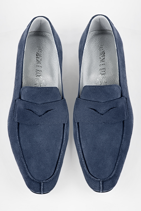 Denim blue dress loafers for men. Round toe. Flat leather soles. Top view - Florence KOOIJMAN