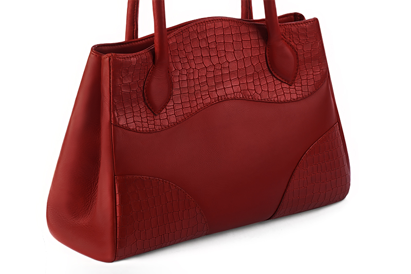 Scarlet red women's dress handbag, matching pumps and belts. Front view - Florence KOOIJMAN