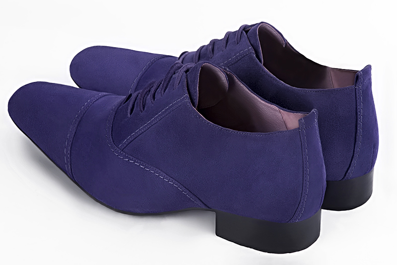 Violet purple lace-up dress shoes for men. Round toe. Flat leather soles. Rear view - Florence KOOIJMAN